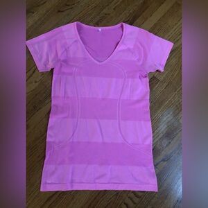 Lululemon Pink V-neck Top Sz 10